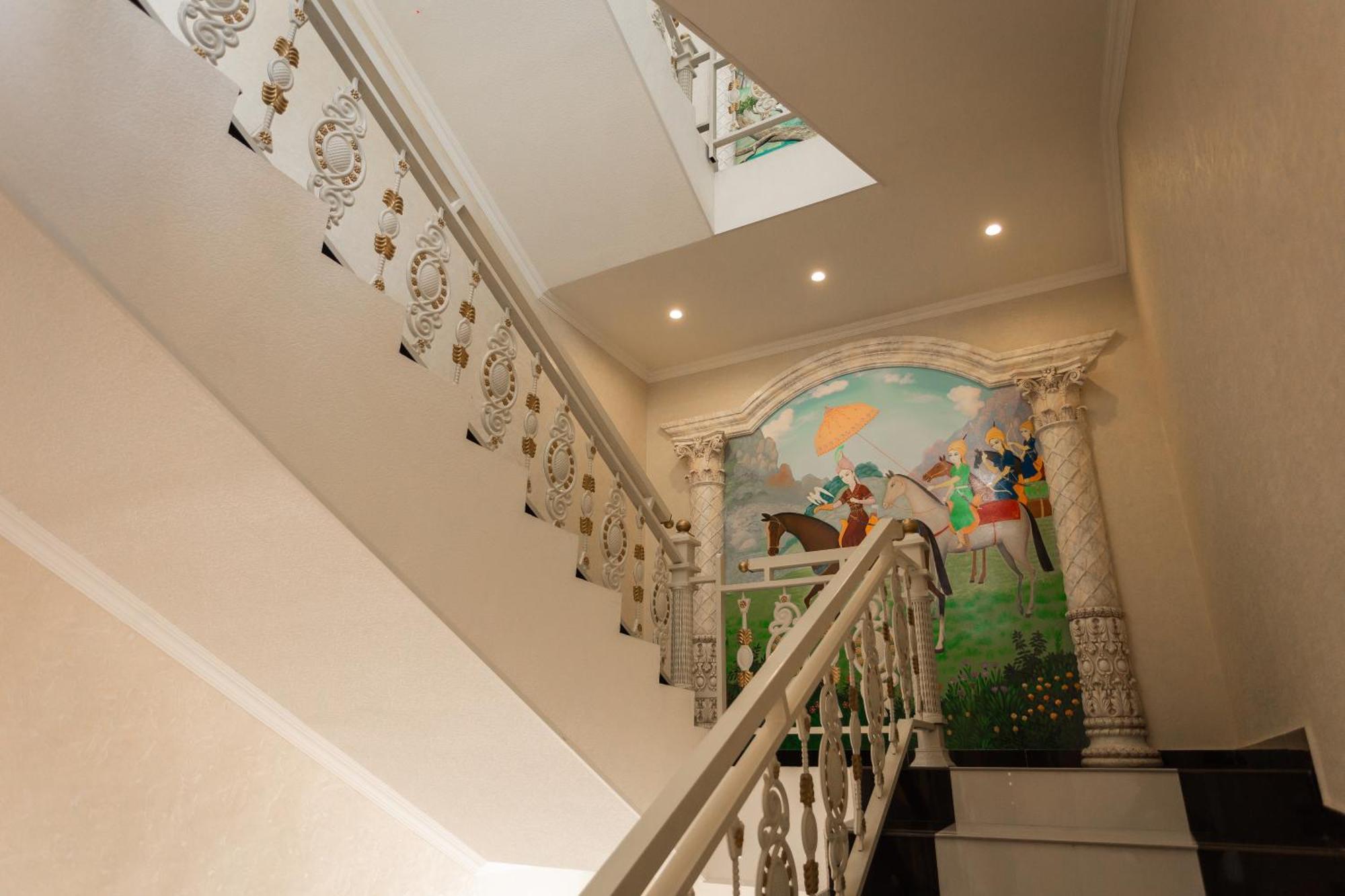 Diyor Hotel Marghilon Екстер'єр фото