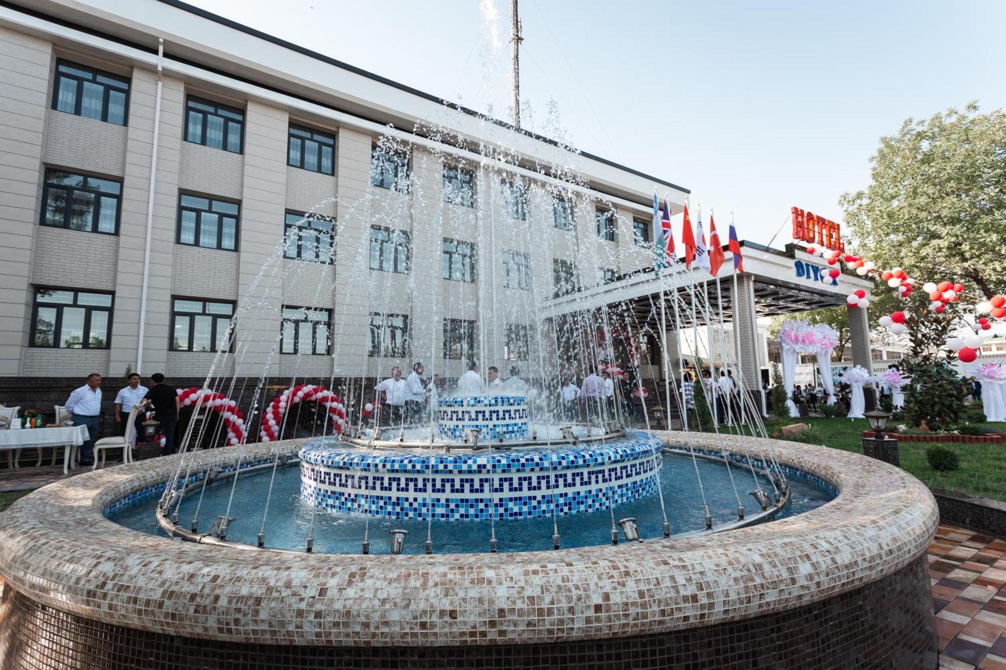 Diyor Hotel Marghilon Екстер'єр фото